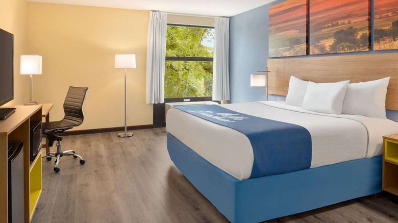 <b>Days Inn and Suites by Wyndham Room</b>. Images powered by <a href="https://iceportal.shijigroup.com/" title="IcePortal" target="_blank">IcePortal</a>.