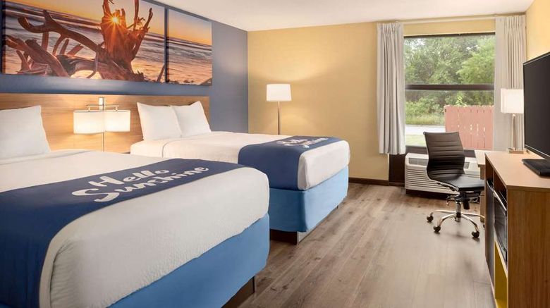 <b>Days Inn and Suites by Wyndham Room</b>. Images powered by <a href="https://iceportal.shijigroup.com/" title="IcePortal" target="_blank">IcePortal</a>.