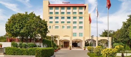Ramada by Wyndham Jaipur Jaisinghpura Exterior