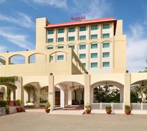 Ramada by Wyndham Jaipur Jaisinghpura Exterior