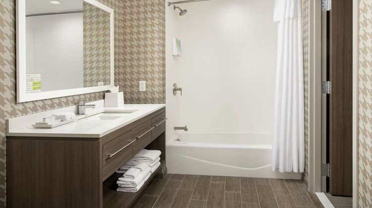 Home2 Suites by Hilton Biltmore Village Room