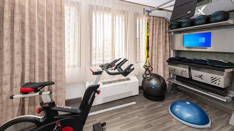 <b>DoubleTree by Hilton Newark Penn Station Room</b>. Images powered by <a href="https://iceportal.shijigroup.com/" title="IcePortal" target="_blank">IcePortal</a>.