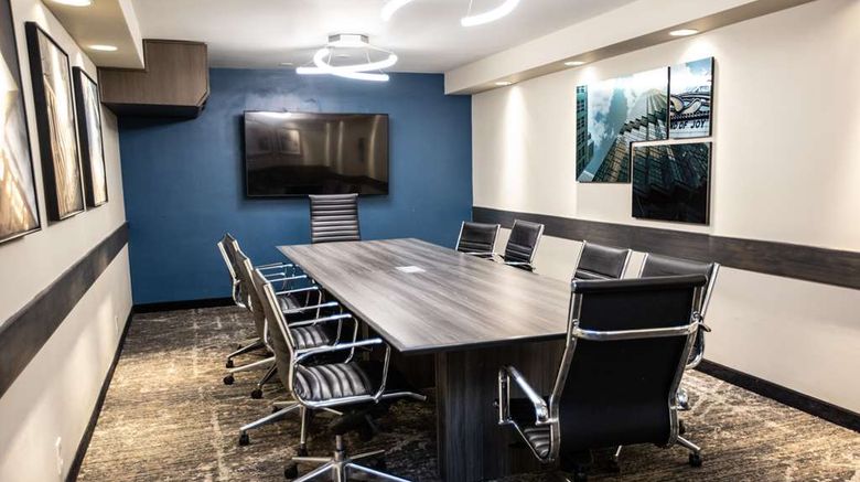 <b>DoubleTree Roseville Minneapolis Meeting</b>. Images powered by <a href="https://iceportal.shijigroup.com/" title="IcePortal" target="_blank">IcePortal</a>.