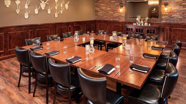 DoubleTree Roseville Minneapolis Restaurant