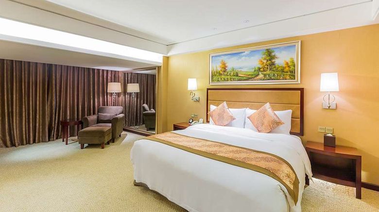 <b>Grand Metropark North York Hotel Suite</b>. Images powered by <a href="https://iceportal.shijigroup.com/" title="IcePortal" target="_blank">IcePortal</a>.