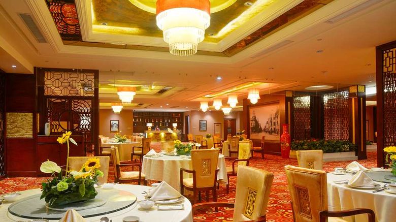 <b>Grand Metropark North York Hotel Restaurant</b>. Images powered by <a href="https://iceportal.shijigroup.com/" title="IcePortal" target="_blank">IcePortal</a>.