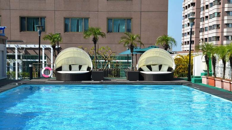 <b>Howard Plaza Hotel Kaohsiung Pool</b>. Images powered by <a href="https://iceportal.shijigroup.com/" title="IcePortal" target="_blank">IcePortal</a>.