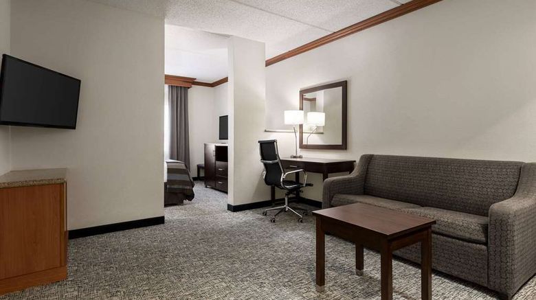 <b>Wingate by Wyndham Asheville Airport Suite</b>. Images powered by <a href="https://iceportal.shijigroup.com/" title="IcePortal" target="_blank">IcePortal</a>.