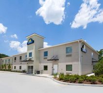 Days Inn by Wyndham Baton Rouge Airport Exterior