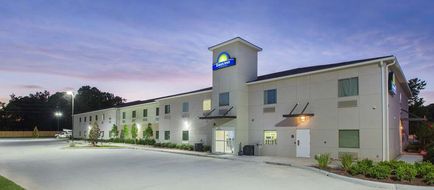 Days Inn by Wyndham Baton Rouge Airport Exterior