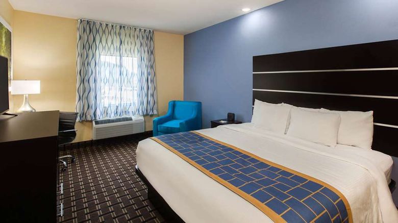<b>Days Inn by Wyndham Baton Rouge Airport Room</b>. Images powered by <a href="https://iceportal.shijigroup.com/" title="IcePortal" target="_blank">IcePortal</a>.