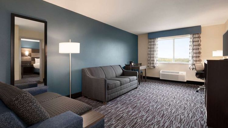 AmericInn by Wyndham Dodgeville Suite