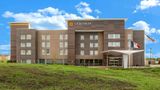 <b>La Quinta Inn & Suites Exterior</b>. Images powered by <a href="https://iceportal.shijigroup.com/" title="IcePortal" target="_blank">IcePortal</a>.