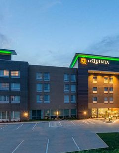 La Quinta Inn & Suites