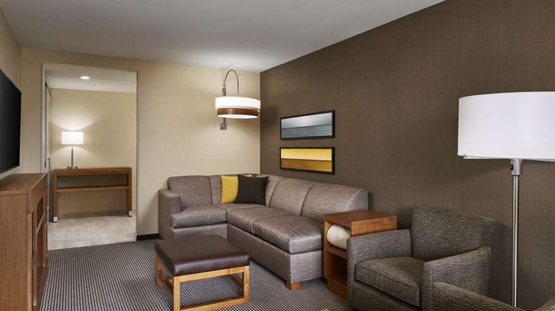 <b>Hyatt Place Wilmington Riverfront Suite</b>. Images powered by <a href="https://iceportal.shijigroup.com/" title="IcePortal" target="_blank">IcePortal</a>.