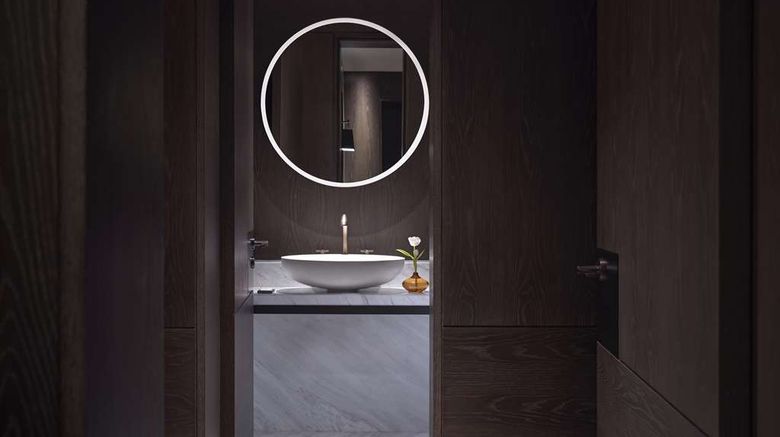 <b>Park Hyatt Shenzhen Futian Room</b>. Images powered by <a href="https://iceportal.shijigroup.com/" title="IcePortal" target="_blank">IcePortal</a>.