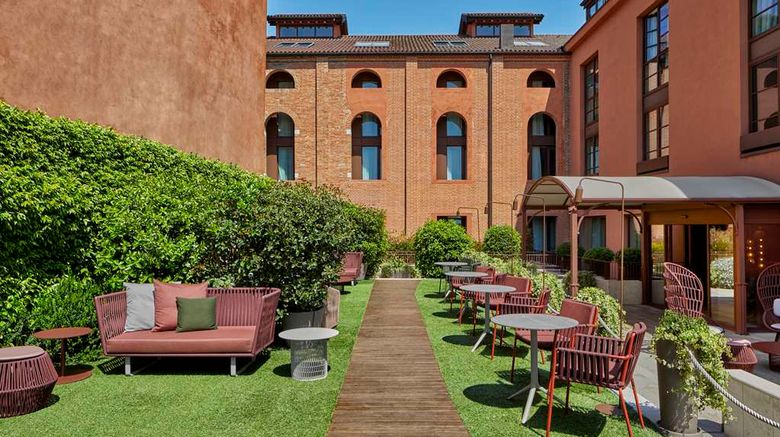 <b>Hyatt Centric Murano Venice Pool</b>. Images powered by <a href="https://iceportal.shijigroup.com/" title="IcePortal" target="_blank">IcePortal</a>.