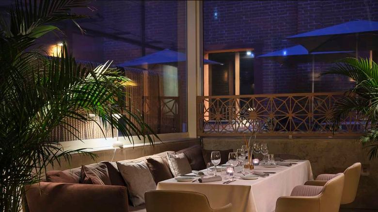 <b>Hyatt Centric Murano Venice Restaurant</b>. Images powered by <a href="https://iceportal.shijigroup.com/" title="IcePortal" target="_blank">IcePortal</a>.