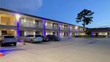 Americas Best Value Inn Veterans Memoria Exterior