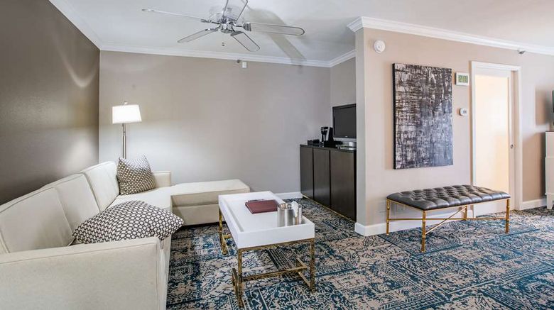 <b>The Burgundy Hotel, Tapestry Collection Room</b>. Images powered by <a href="https://iceportal.shijigroup.com/" title="IcePortal" target="_blank">IcePortal</a>.