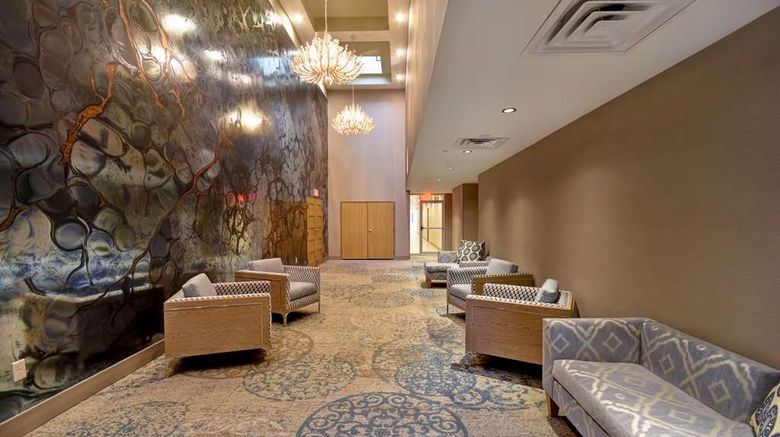 <b>Doubletree Virginia Beach Oceanfront Lobby</b>. Images powered by <a href="https://iceportal.shijigroup.com/" title="IcePortal" target="_blank">IcePortal</a>.