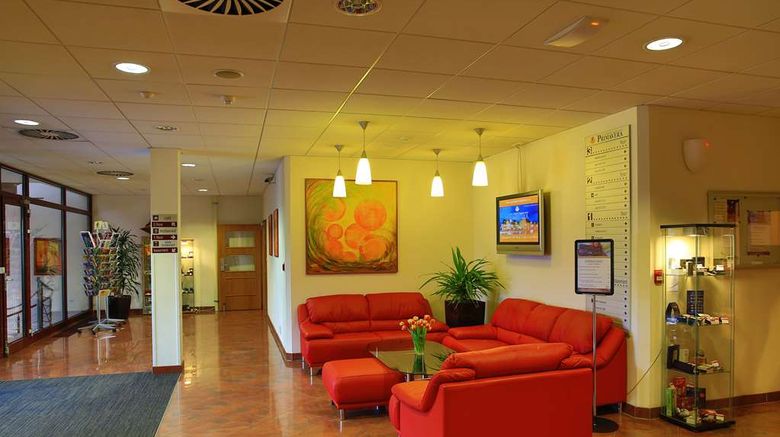 <b>Primavera Hotel & Congress Lobby</b>. Images powered by <a href="https://iceportal.shijigroup.com/" title="IcePortal" target="_blank">IcePortal</a>.