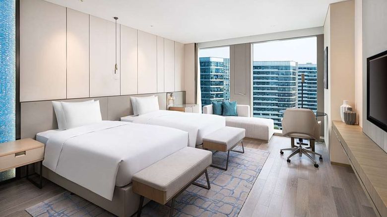 <b>Radisson Blu Hotel Hangzhou Xintiandi Room</b>. Images powered by <a href="https://iceportal.shijigroup.com/" title="IcePortal" target="_blank">IcePortal</a>.