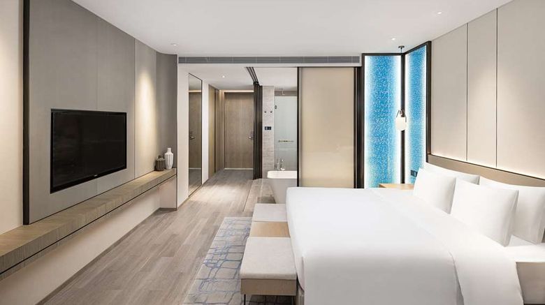 <b>Radisson Blu Hotel Hangzhou Xintiandi Room</b>. Images powered by <a href="https://iceportal.shijigroup.com/" title="IcePortal" target="_blank">IcePortal</a>.