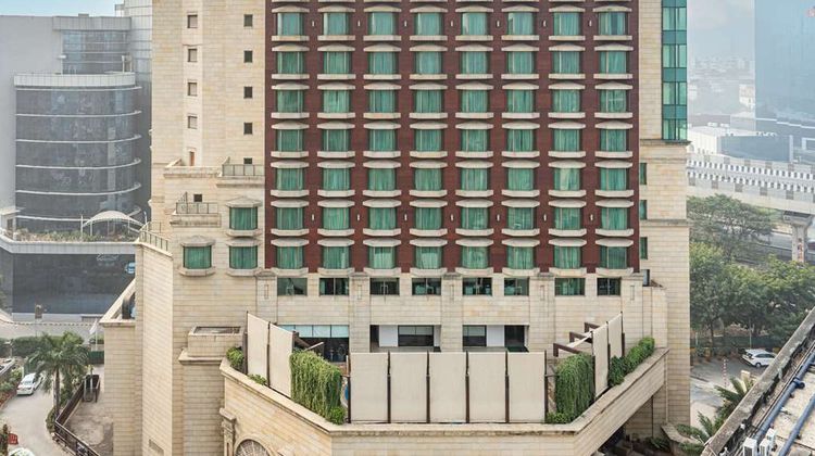 Radisson Blu Hotel Greater Noida Exterior