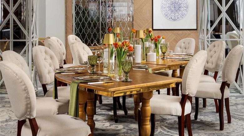 <b>Mercure Sibiu Airport Restaurant</b>. Images powered by <a href="https://iceportal.shijigroup.com/" title="IcePortal" target="_blank">IcePortal</a>.