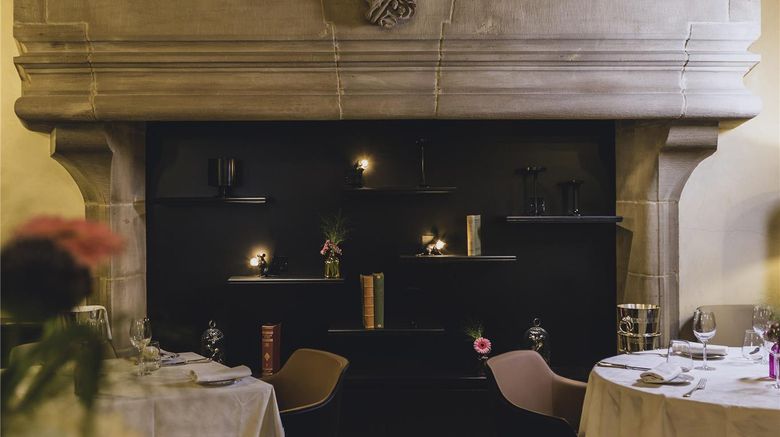 <b>Mercure Figeac Viguier Du Roy Restaurant</b>. Images powered by <a href="https://iceportal.shijigroup.com/" title="IcePortal" target="_blank">IcePortal</a>.