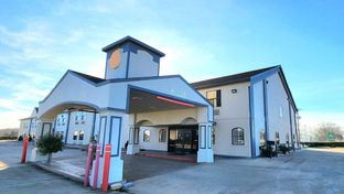 Days Inn by Wyndham Rosenberg