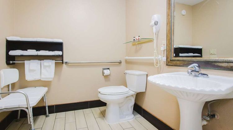 Days Inn by Wyndham Rosenberg Room