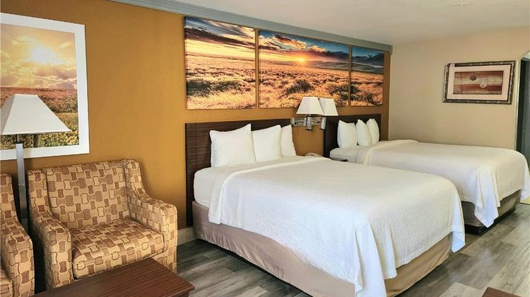 Days Inn by Wyndham Rosenberg Room