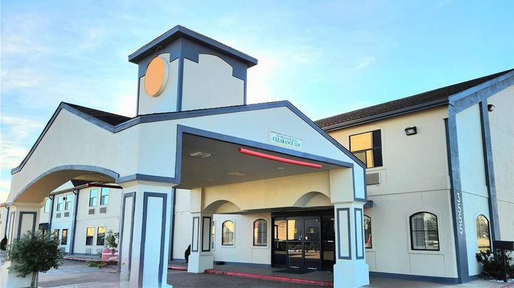 Days Inn by Wyndham Rosenberg Exterior