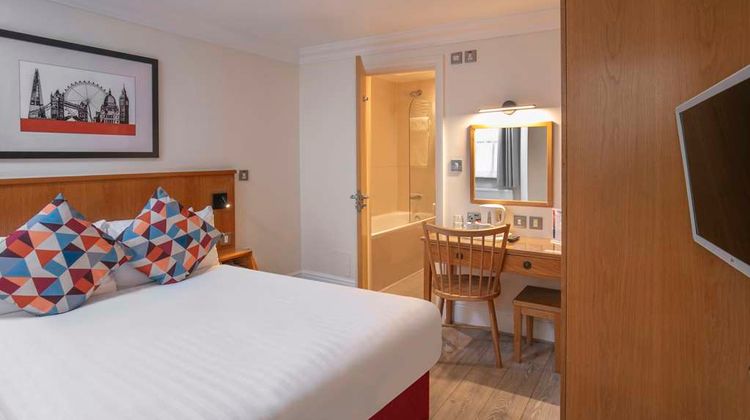 Queensway, Sure Hotel Collection by BW Room