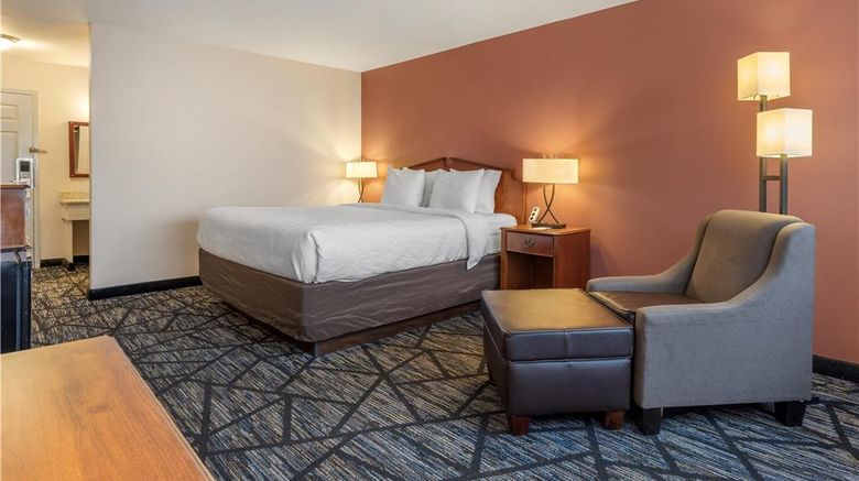 <b>SureStay Plus by Best Western Auburn Room</b>. Images powered by <a href="https://iceportal.shijigroup.com/" title="IcePortal" target="_blank">IcePortal</a>.