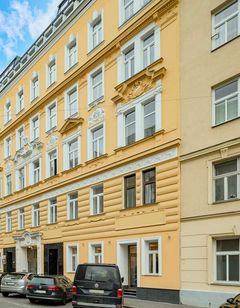 Best Western Plus Celebrity Suites