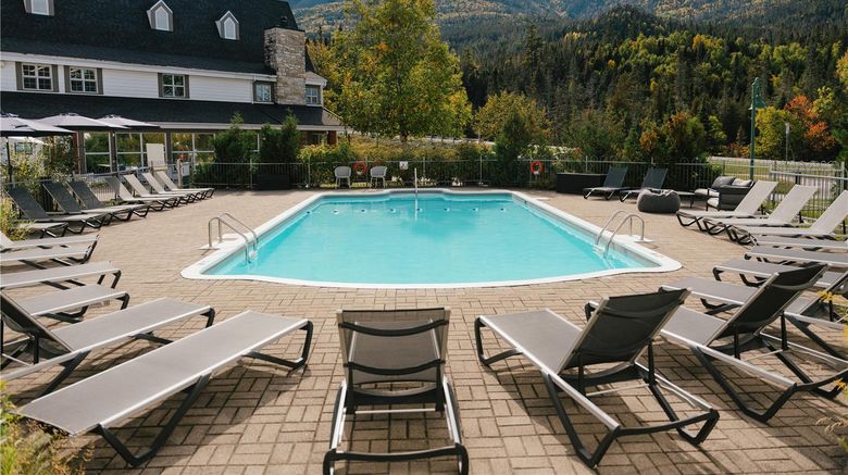 <b>Gite du Mont-Albert Pool</b>. Images powered by <a href="https://iceportal.shijigroup.com/" title="IcePortal" target="_blank">IcePortal</a>.