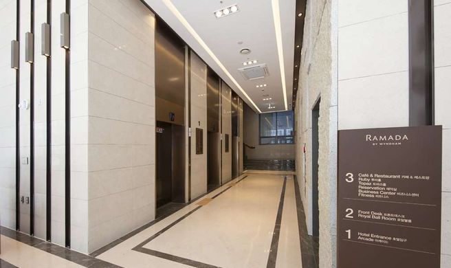 Ramada by Wyndham Daejeon Lobby