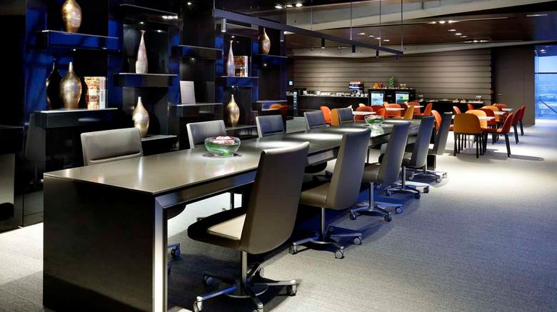 <b>Hyatt Regency Barcelona Tower Recreation</b>. Images powered by <a href="https://iceportal.shijigroup.com/" title="IcePortal" target="_blank">IcePortal</a>.