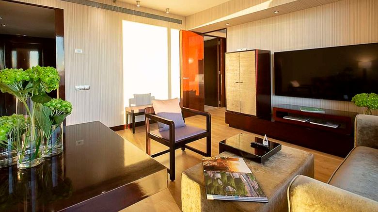 <b>Hyatt Regency Barcelona Tower Suite</b>. Images powered by <a href="https://iceportal.shijigroup.com/" title="IcePortal" target="_blank">IcePortal</a>.