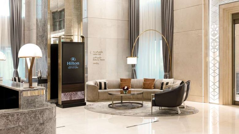 <b>Hilton Doha The Pearl Lobby</b>. Images powered by <a href="https://iceportal.shijigroup.com/" title="IcePortal" target="_blank">IcePortal</a>.