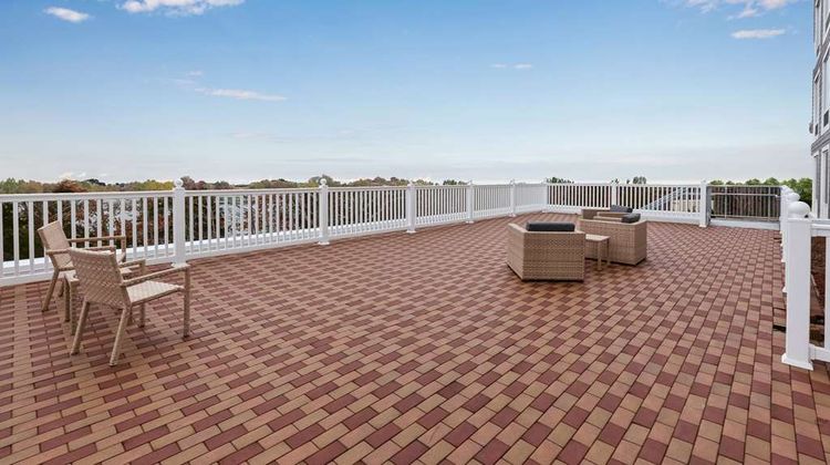 Hampton Inn Cape Cod Canal Exterior