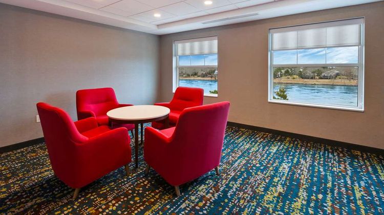Hampton Inn Cape Cod Canal Lobby