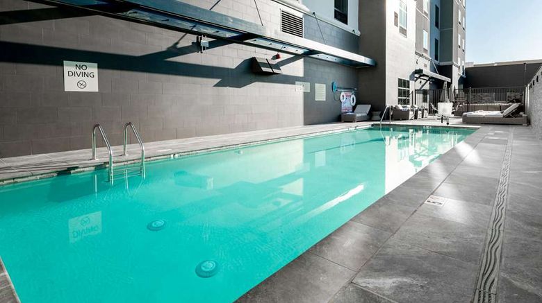 <b>Hampton Inn Riverside Downtown Pool</b>. Images powered by <a href="https://iceportal.shijigroup.com/" title="IcePortal" target="_blank">IcePortal</a>.