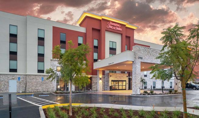 Hampton Inn & Suites Santa Maria Exterior