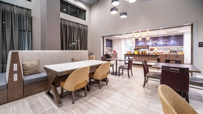 <b>Hampton Inn & Suites Santa Maria Restaurant</b>. Images powered by <a href="https://iceportal.shijigroup.com/" title="IcePortal" target="_blank">IcePortal</a>.