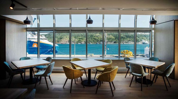 DoubleTree by Hilton Harbourview Restaurant
