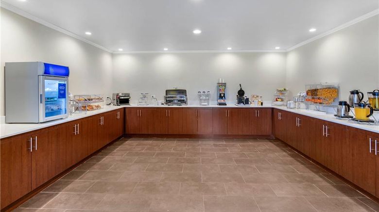 <b>Comfort Inn & Suites Valemount Restaurant</b>. Images powered by <a href="https://iceportal.shijigroup.com/" title="IcePortal" target="_blank">IcePortal</a>.
